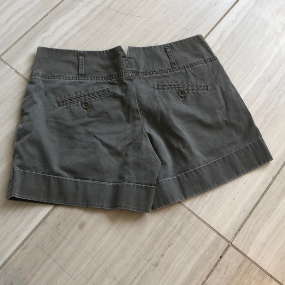 BCBG cotton spandex khakis shorts - Picture 3 of 5